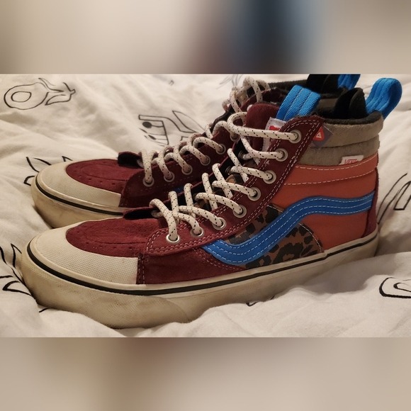 VANS Hi-tops - Picture 7 of 9